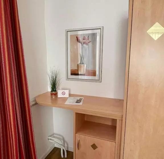 ユースホステル Zum Schwanen Garni