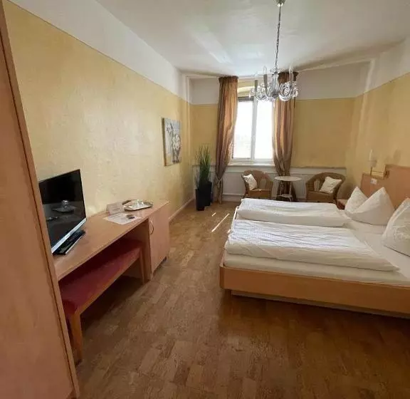 ユースホステル Zum Schwanen Garni