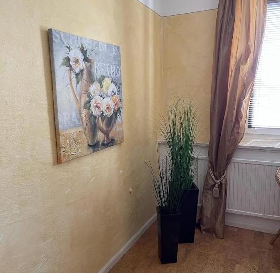 Общежитие Zum Schwanen Garni