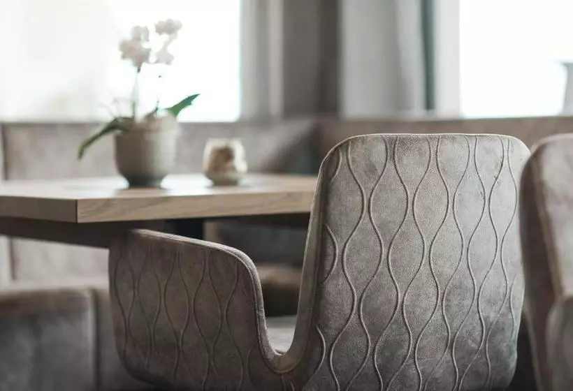 پانسیون Lifestyle Hotel Alpin