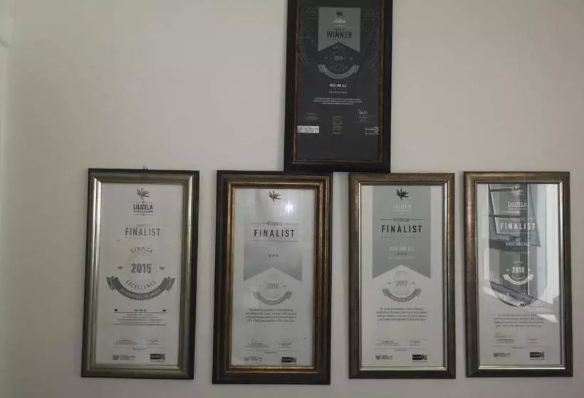 Majatalo Rose And Ale Self Catering Units