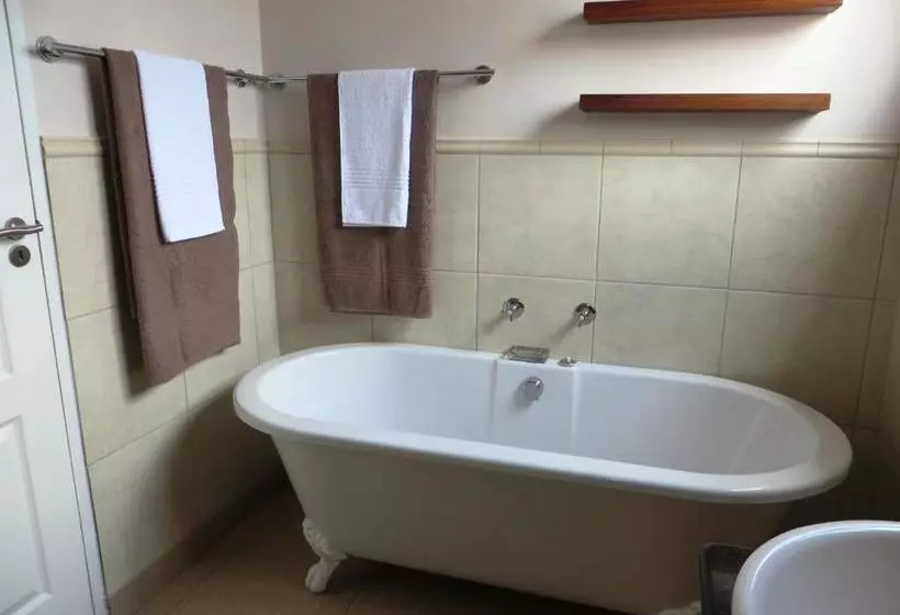 Majatalo Rose And Ale Self Catering Units