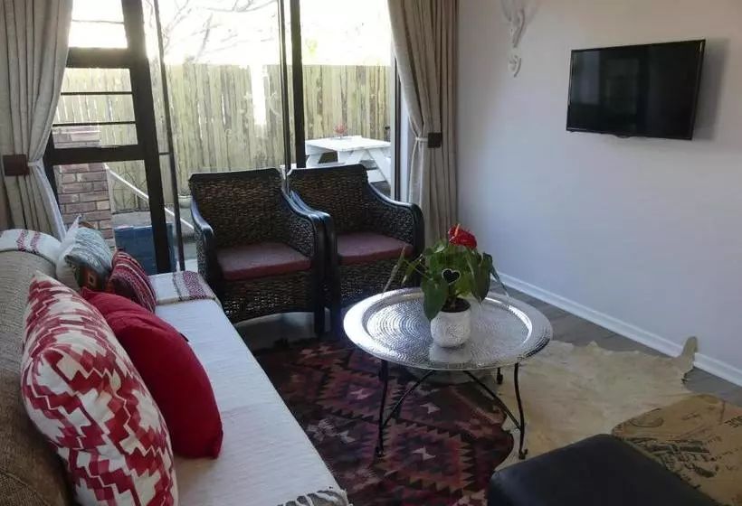 Majatalo Rose And Ale Self Catering Units