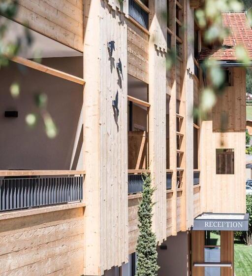 Sonus Alpis Adults Only