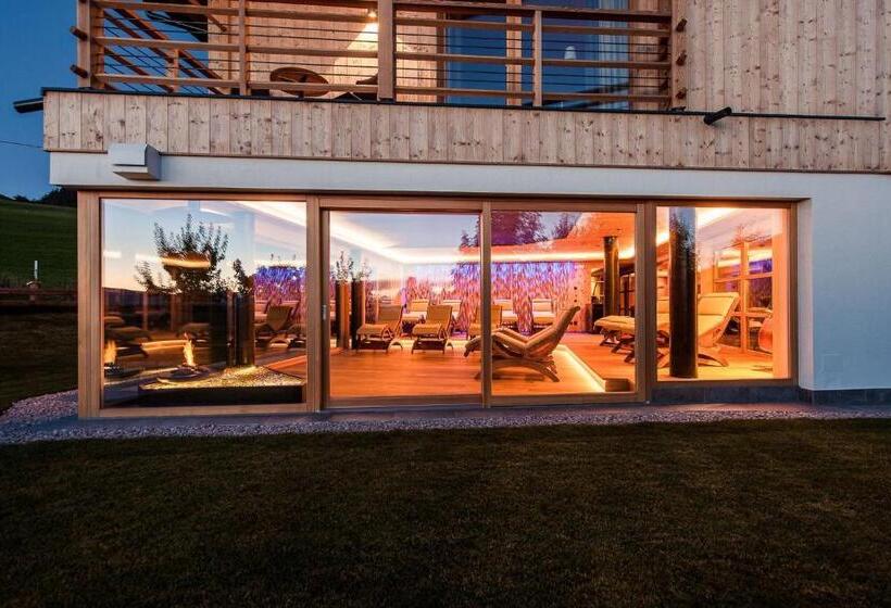 Sonus Alpis Adults Only