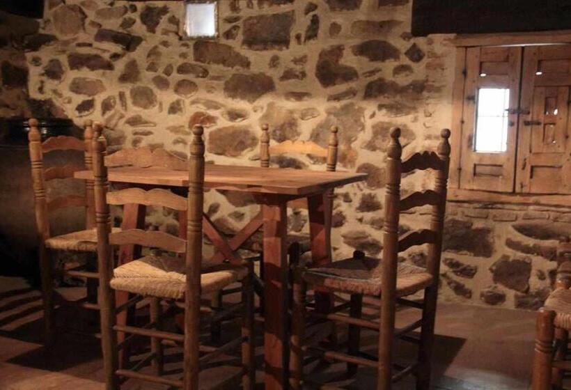 הוסטל Posada El Canchal