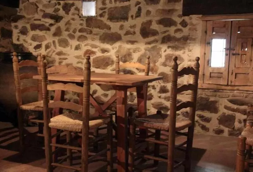 Retkeilymaja Posada El Canchal