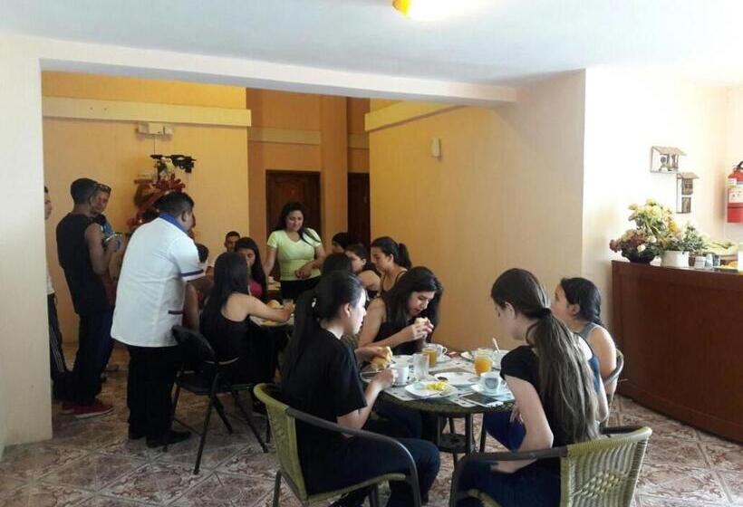 بنسيون Hostal Haziel