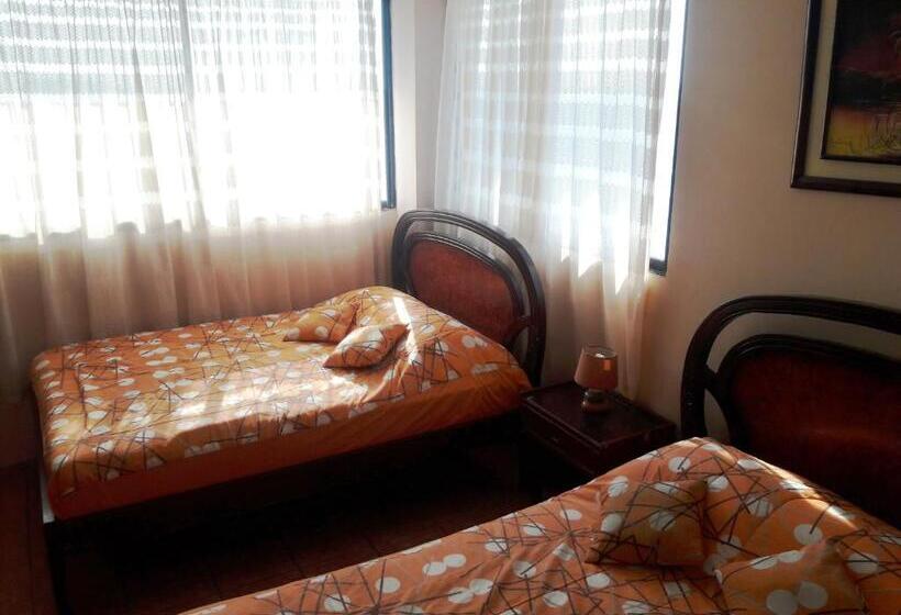 بنسيون Hostal Haziel