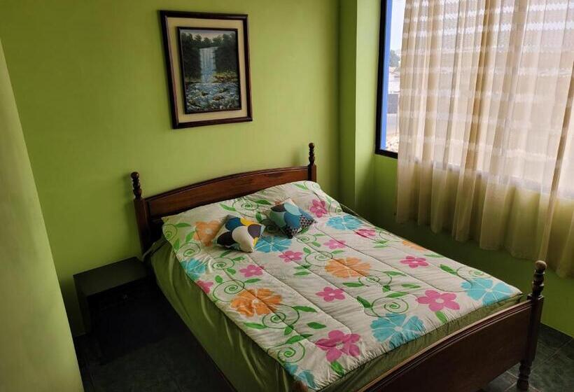 بنسيون Hostal Haziel