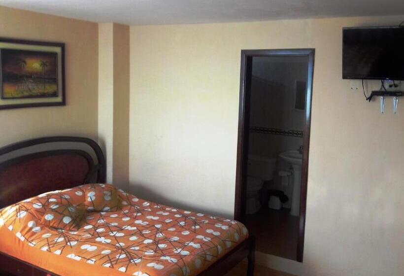 بنسيون Hostal Haziel