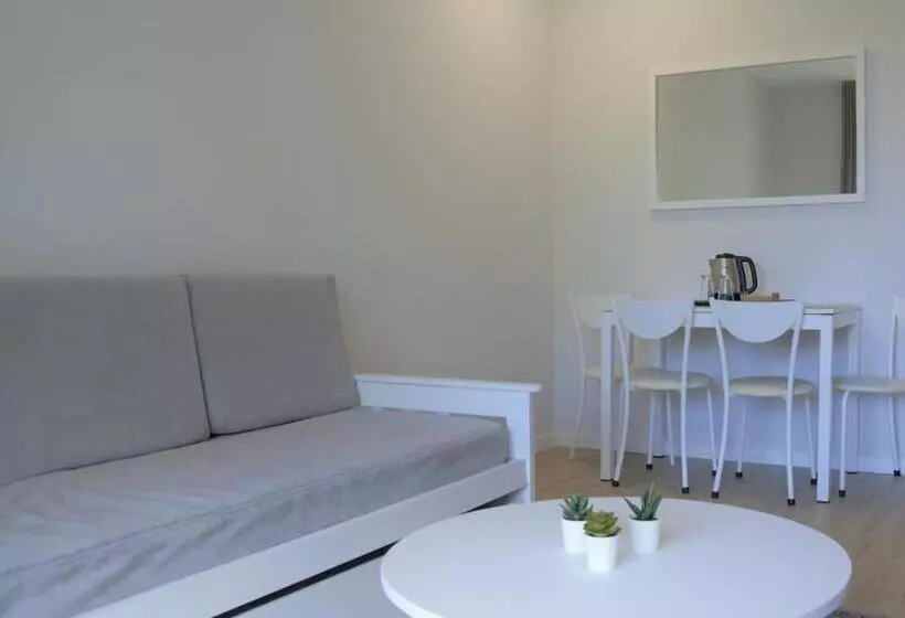 Apartamentos Turísticos Vitoria By Petit Hotels