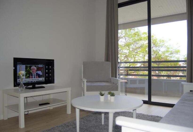 Apartamentos Turísticos Vitoria By Petit Hotels