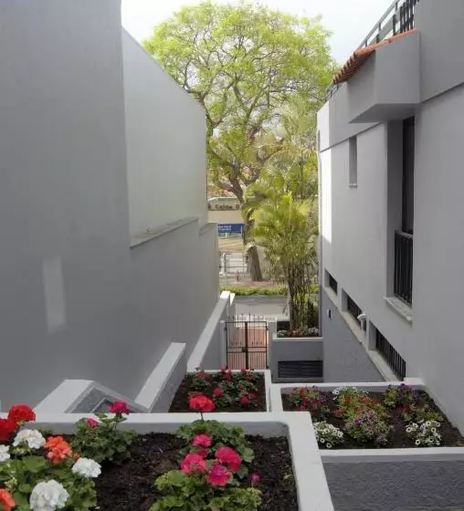 Apartamentos Turísticos Vitoria By Petit Hotels