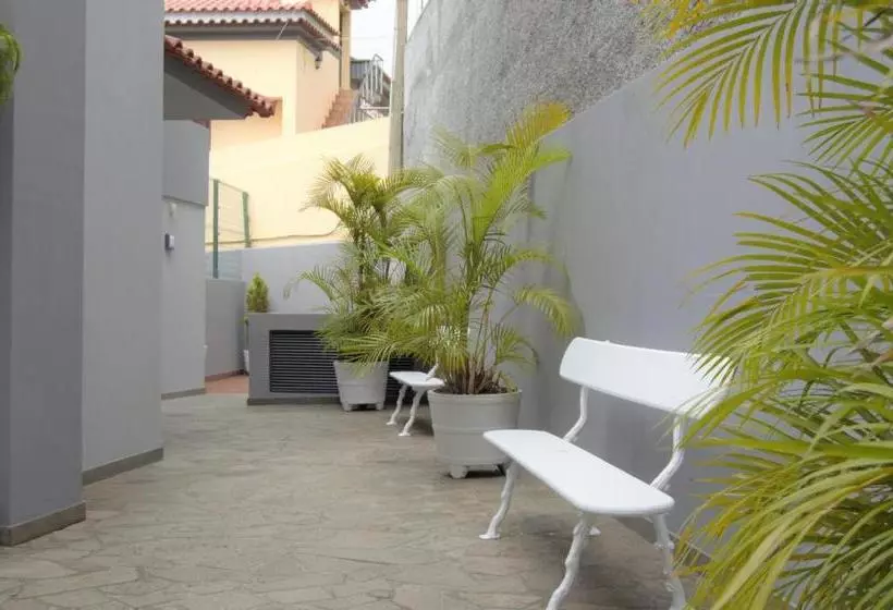 Apartamentos Turísticos Vitoria By Petit Hotels