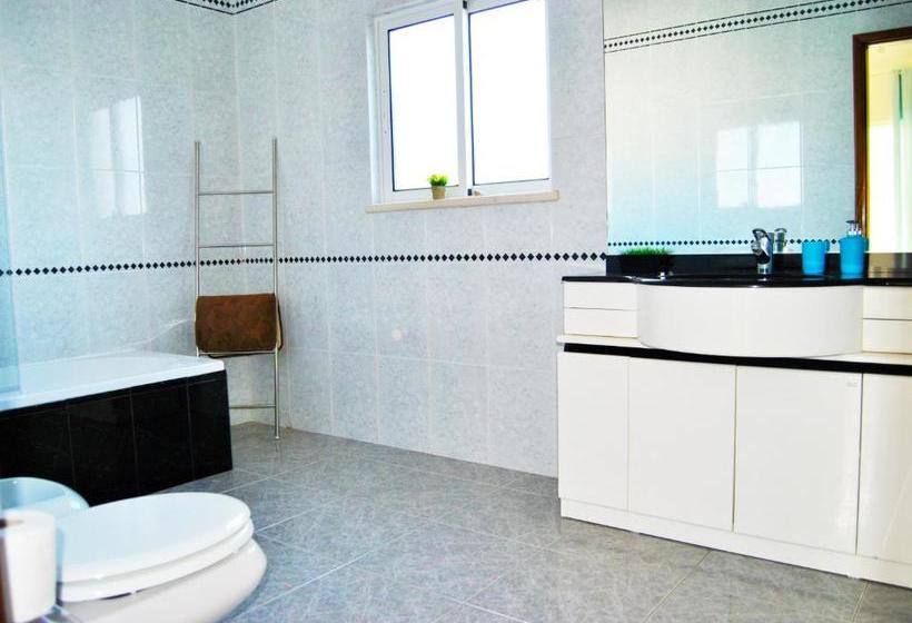 פנסיון Chill'inn Guest House Lagos