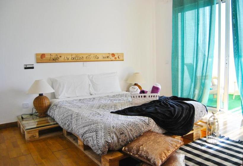 פנסיון Chill'inn Guest House Lagos