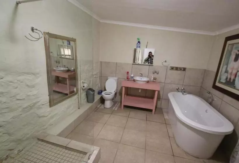 Majatalo Ndedema Lodge