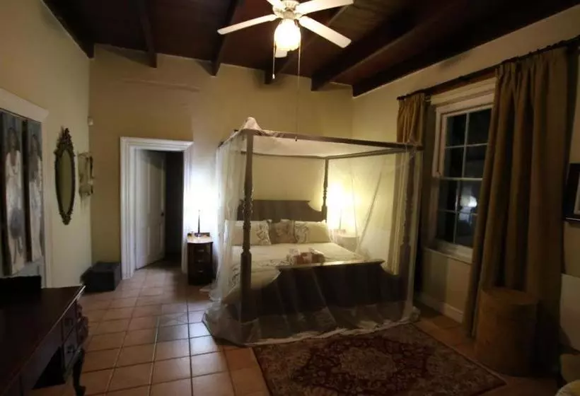 Majatalo Ndedema Lodge