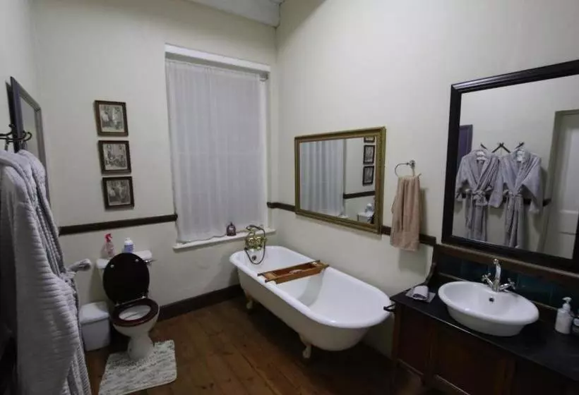 Majatalo Ndedema Lodge