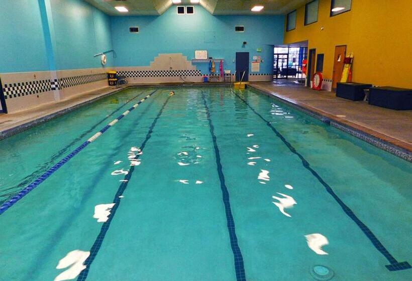 Turning Leaf Townhome Suites