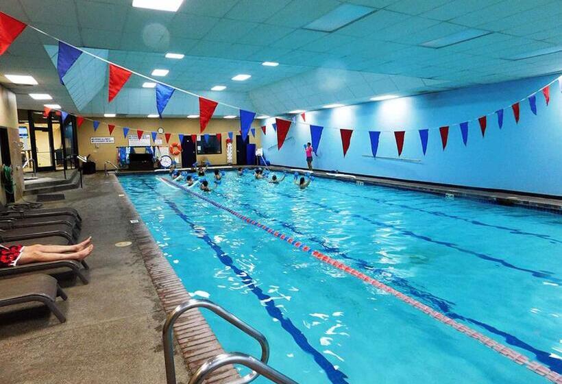 Turning Leaf Townhome Suites