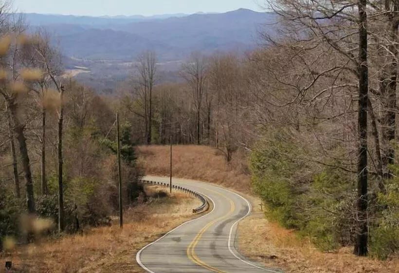 Retkeilymaja High Meadows Inn