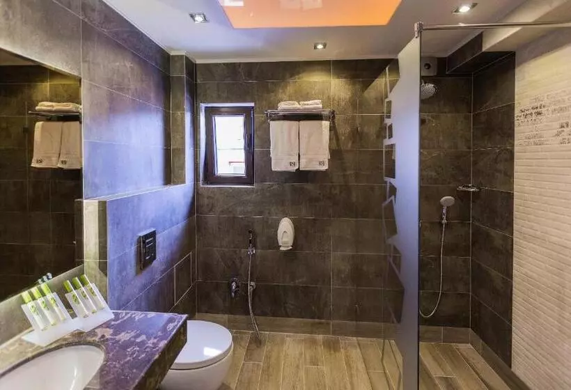 پانسیون 8 1/2 Art Guest House