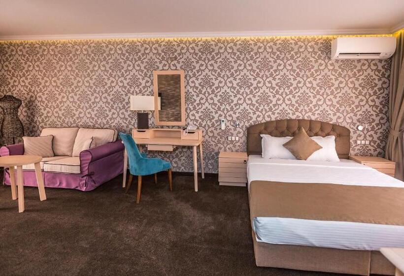 Pensjonat 8 1/2 Art Guest House