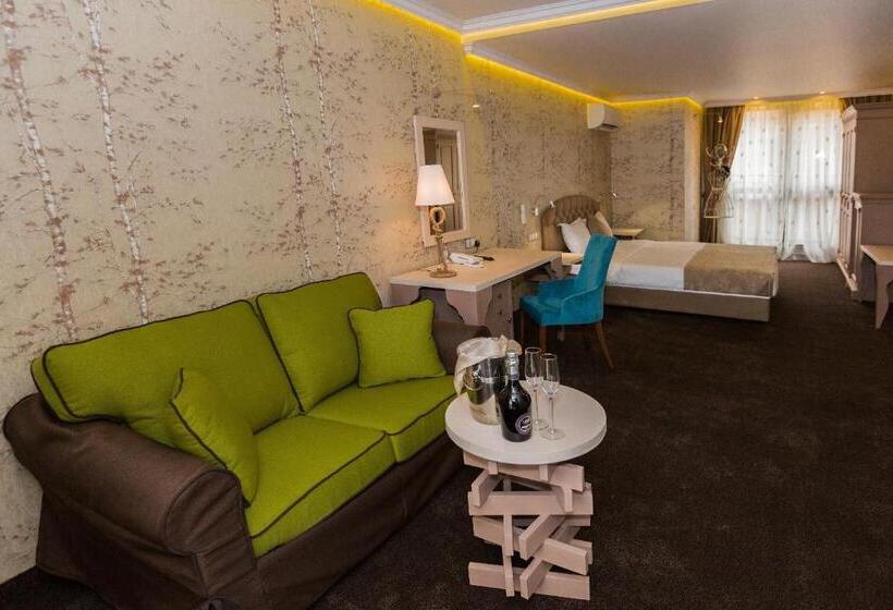 Pensjonat 8 1/2 Art Guest House