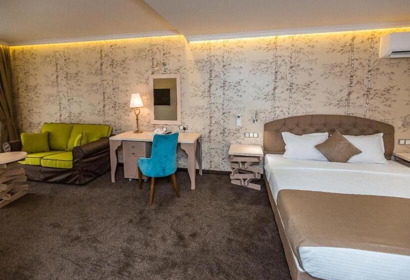 Pensjonat 8 1/2 Art Guest House