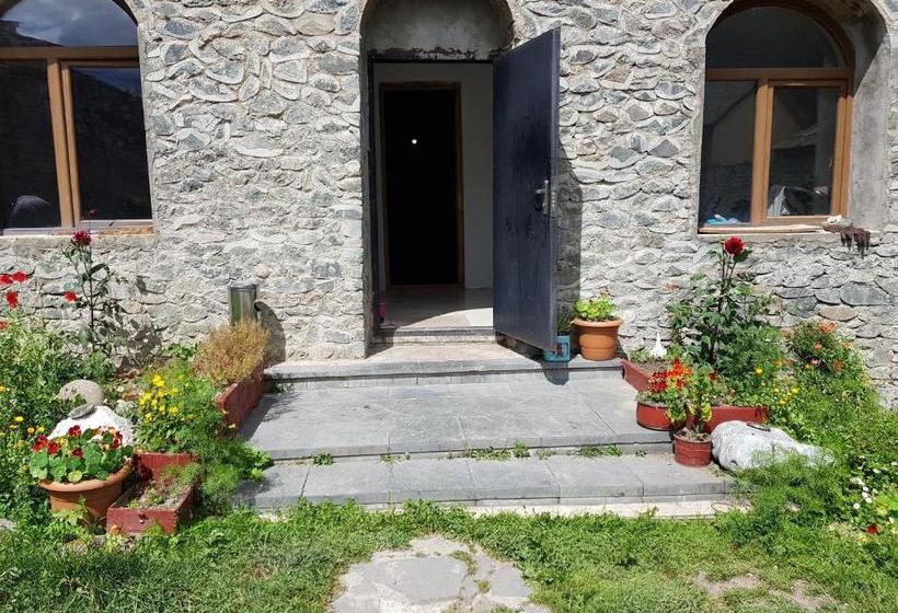 پانسیون Guest House Goshtela