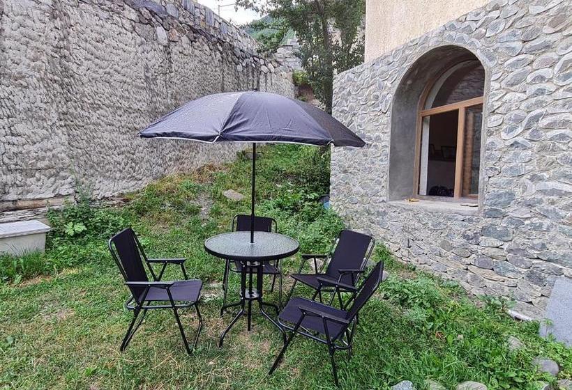 پانسیون Guest House Goshtela