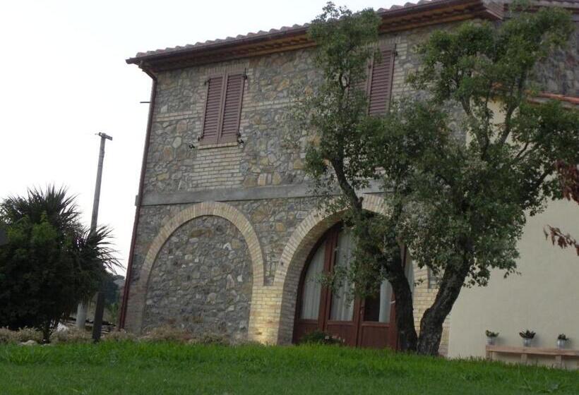 בית מלון כפרי Agriturismo Sugheretello