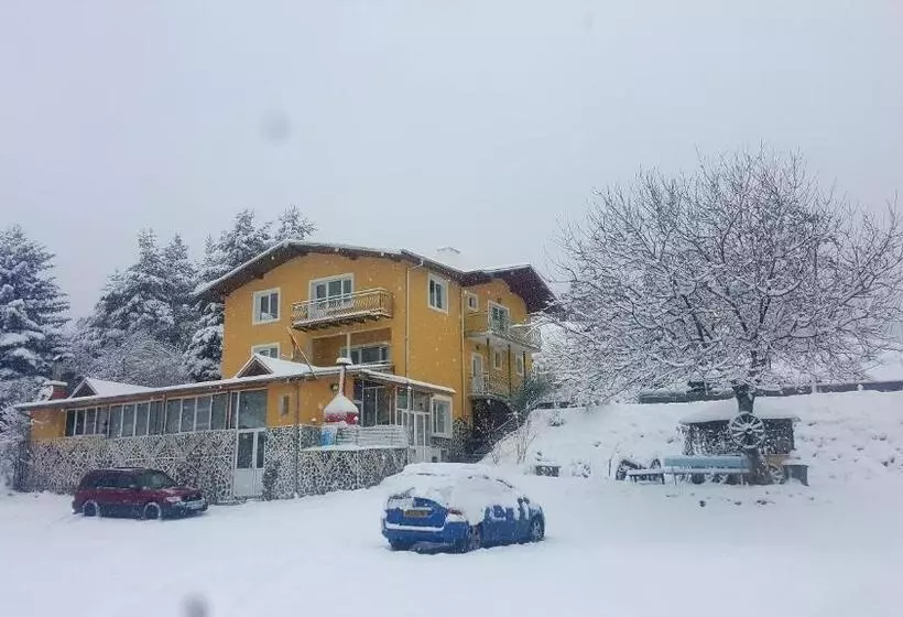 ペンション къща за гости марина ливада