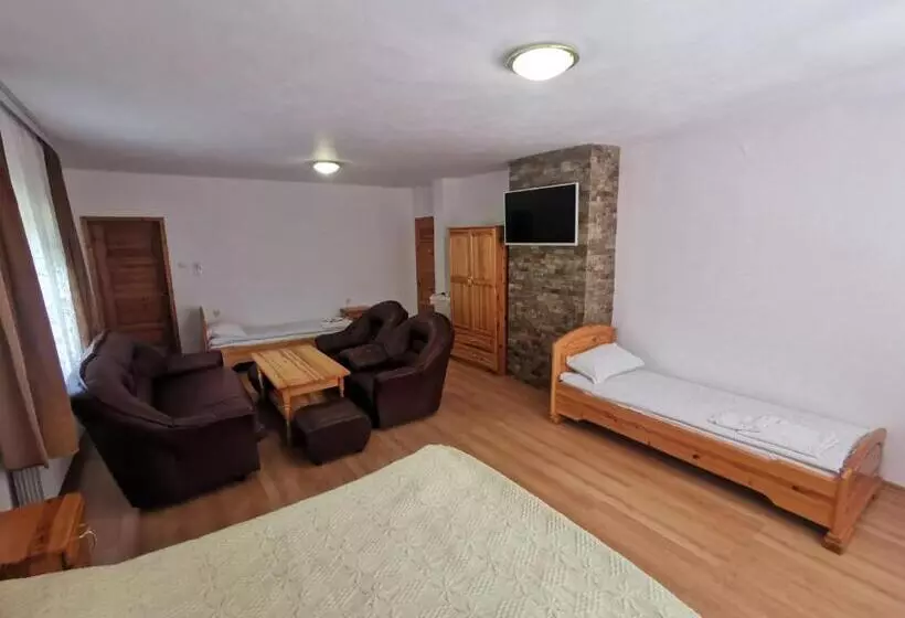 ペンション къща за гости марина ливада