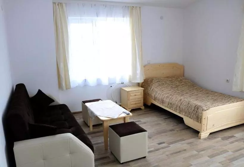 ペンション къща за гости марина ливада