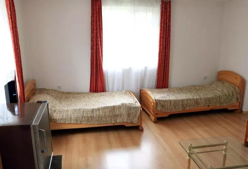 ペンション къща за гости марина ливада