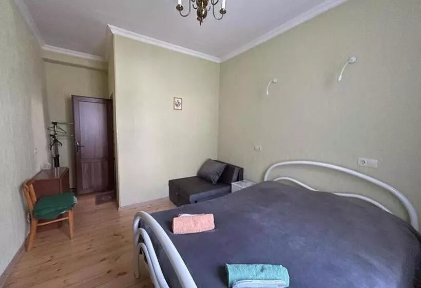 پانسیون Family Hotel 7 Sisters