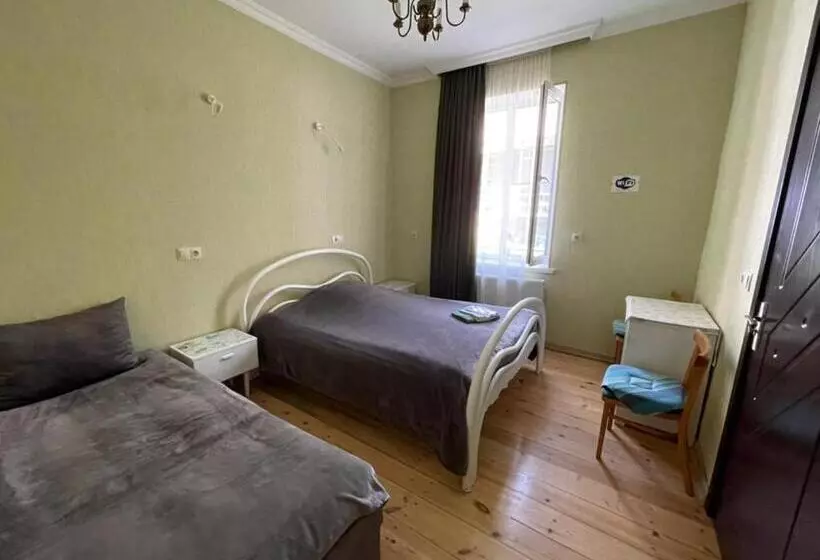 پانسیون Family Hotel 7 Sisters