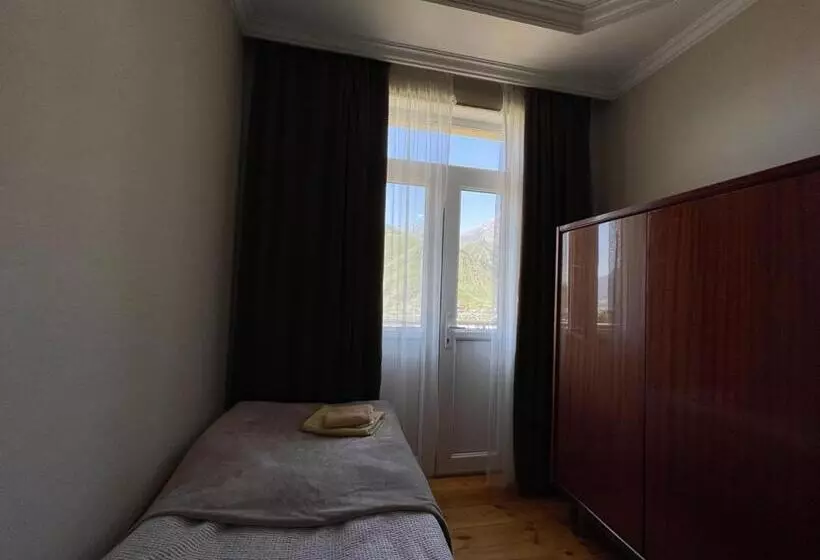 پانسیون Family Hotel 7 Sisters