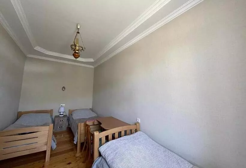 پانسیون Family Hotel 7 Sisters