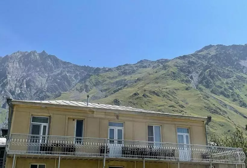 پانسیون Family Hotel 7 Sisters