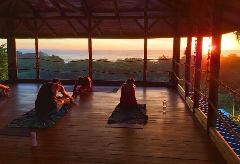 Horizon Hotel & Yoga Center