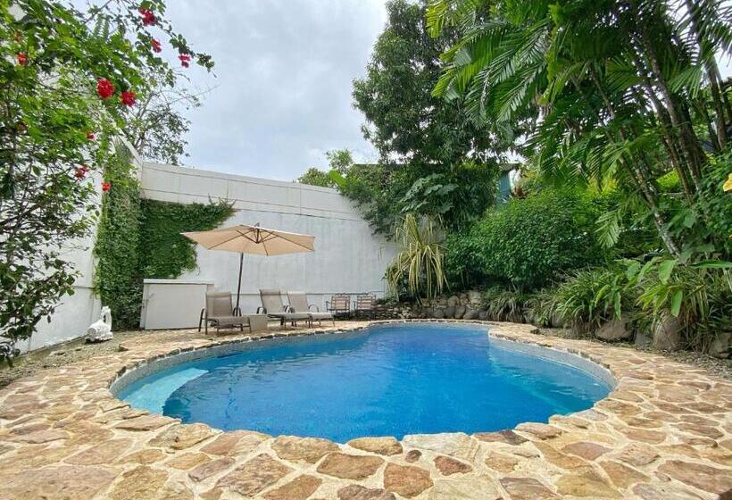 Horizon Hotel & Yoga Center