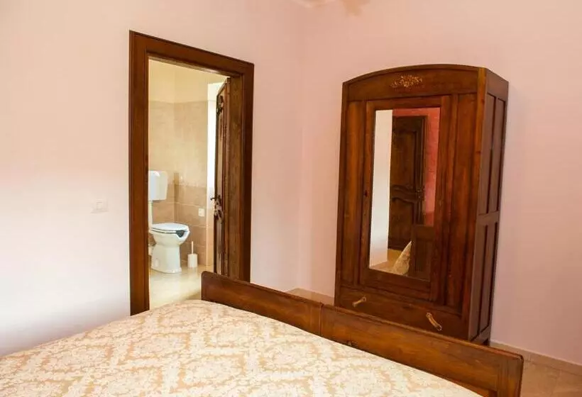 هتل Il Casale Della Regina
