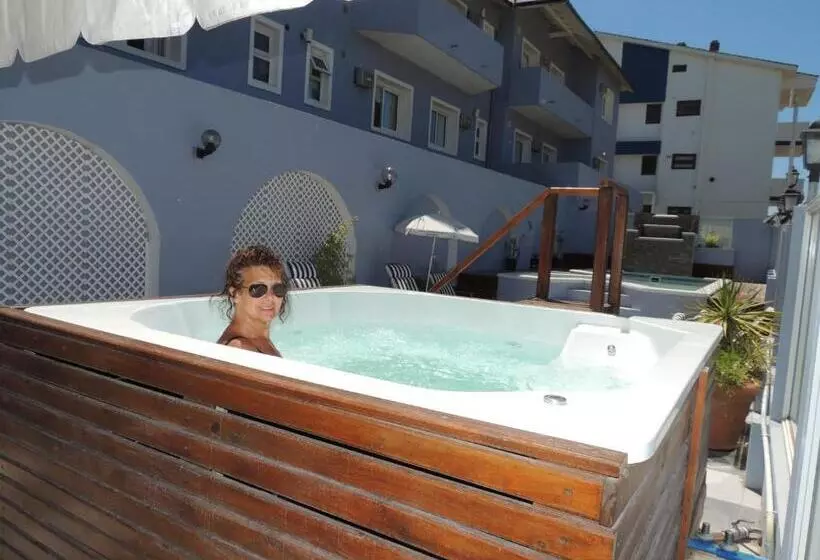Suites Mirage