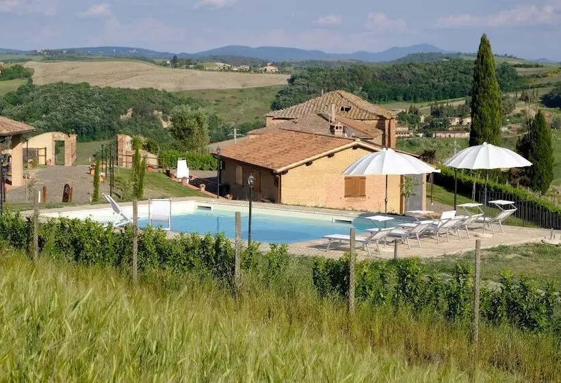 ホテル Podere Torricella