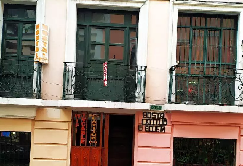 Majatalo Hostal Latitud Ecuem