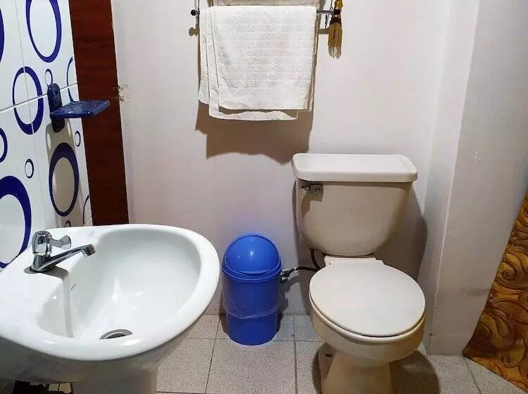 Majatalo Hostal Latitud Ecuem